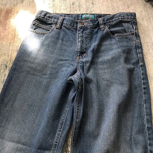 Old Navy Boys Loose Fit Jeans - Picture 3 of 8